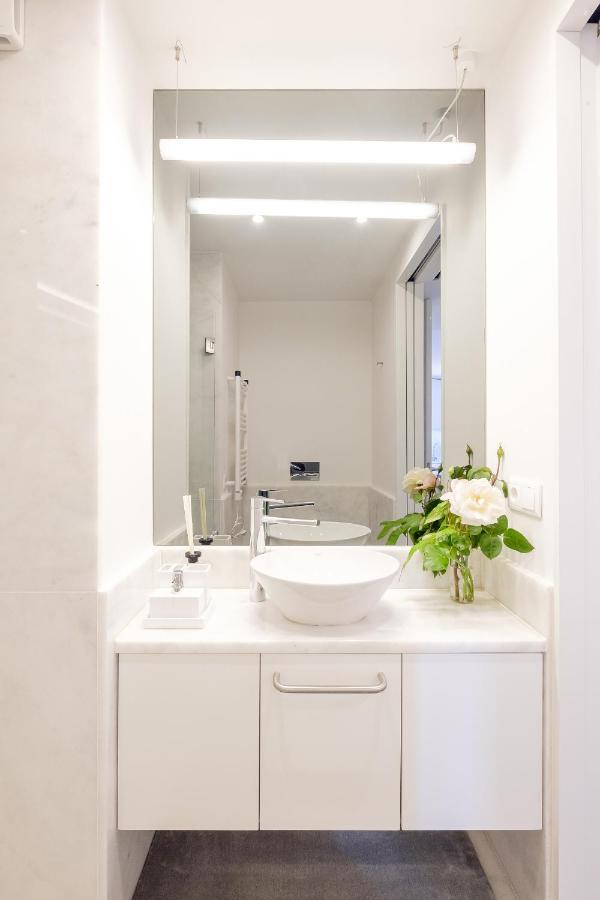 Boutique Rentals- Bliss By The Sea Apt- Ocean Views In Foz Beach OOporto Exterior foto